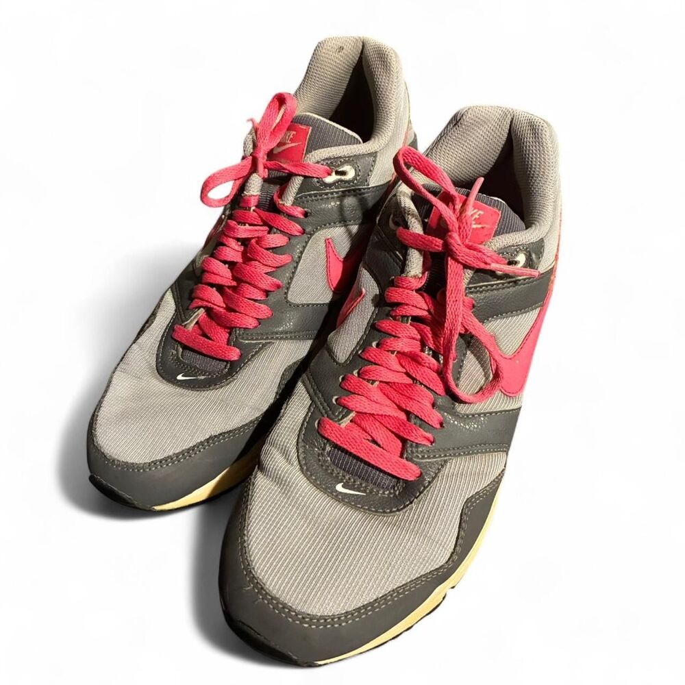 Nike Air Max Navigate Grey / Pink Y7 Women’s 9 Trainers